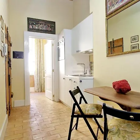 Segreta Penthouse Apartment *